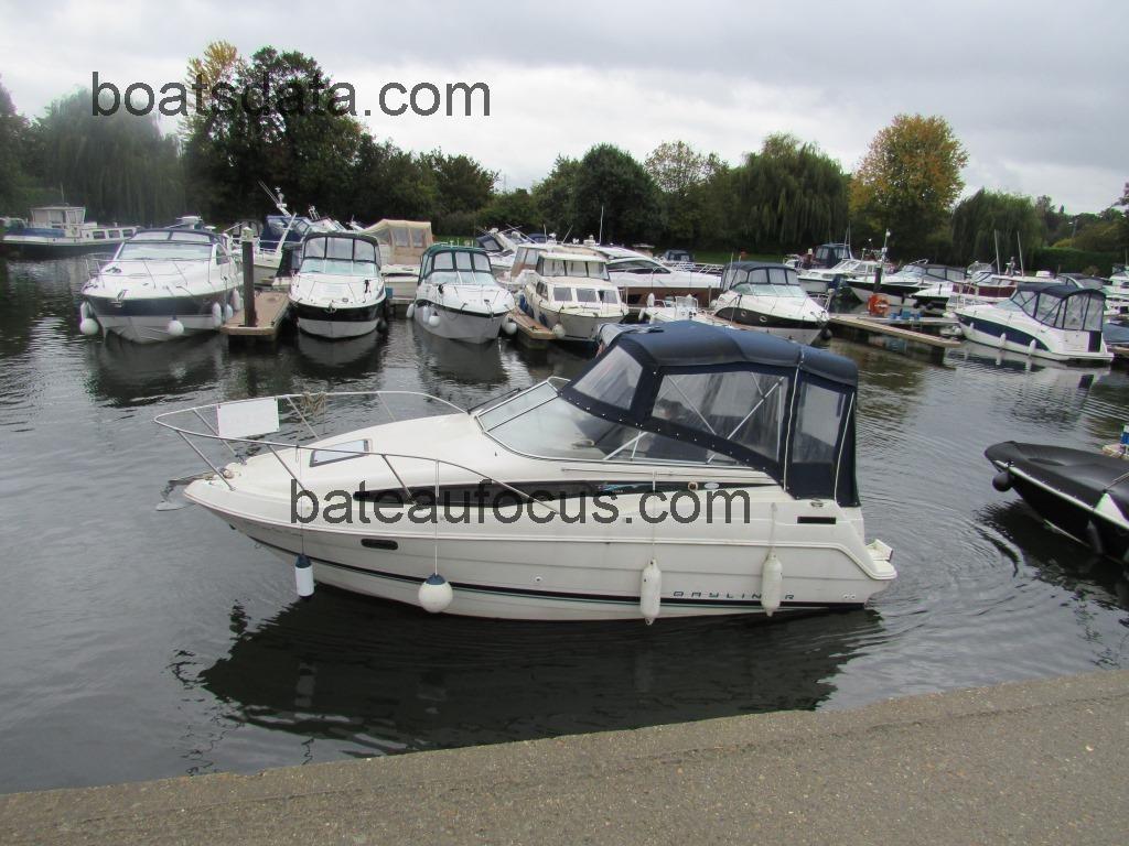 Bayliner 2355 fiche technique et avis