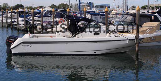 Boston Whaler 280 Conquest avis et fiche technique