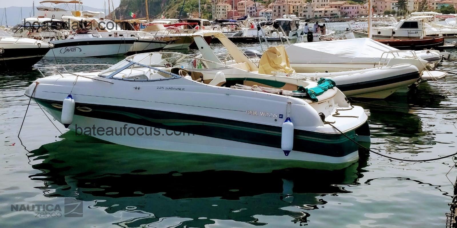 Four Winns SUNDOWNER 245 fiche technique et avis