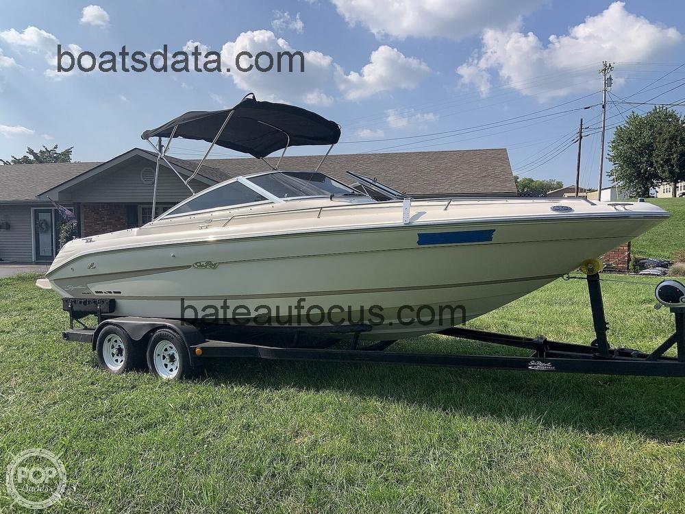 Sea Ray 220 Signature Select avis et fiche technique