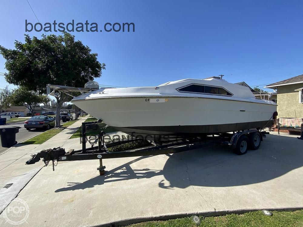 Sea Ray 245 Sundancer avis et fiche technique