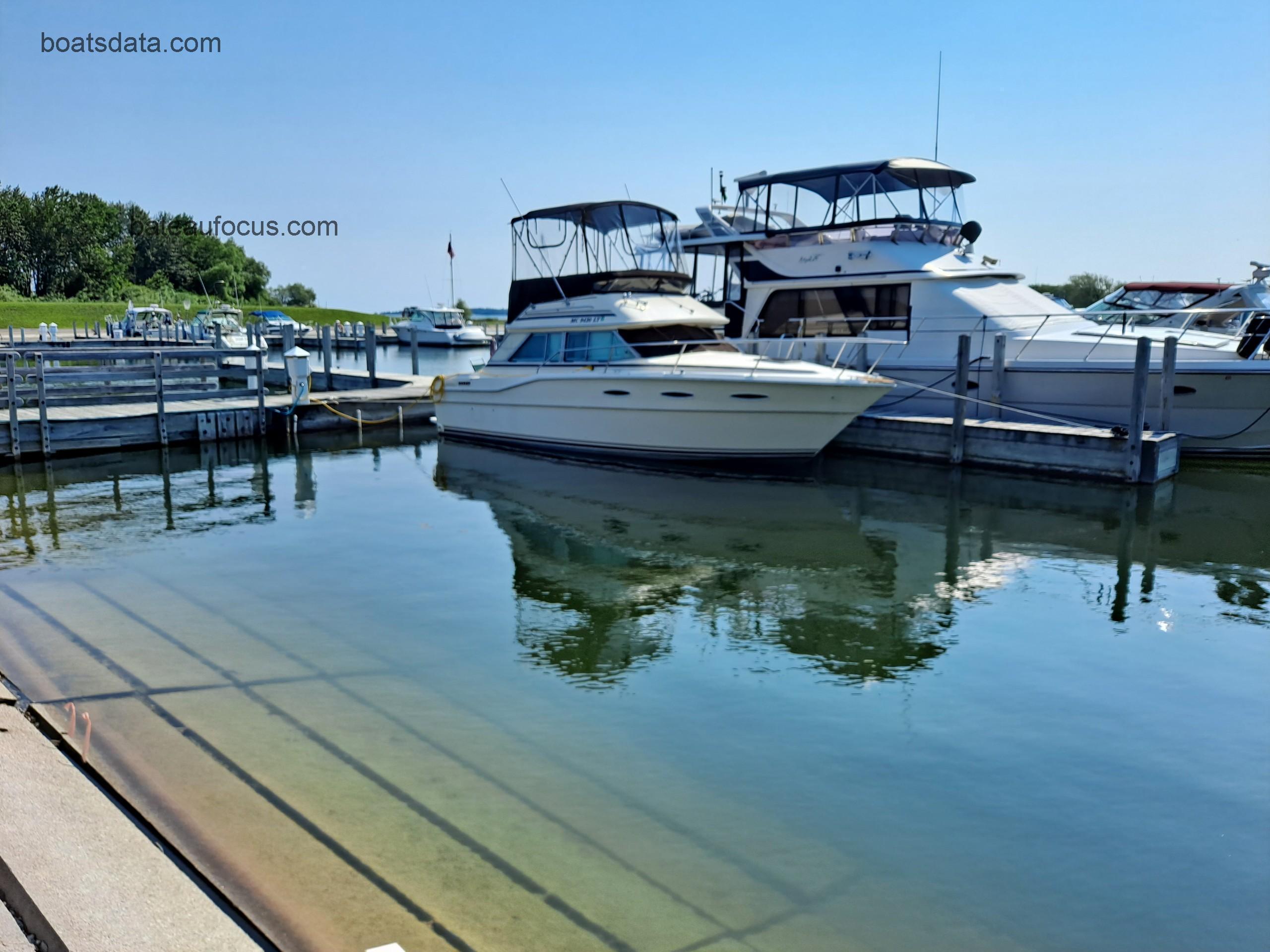 Sea Ray 300 Sedan Bridge avis et fiche technique
